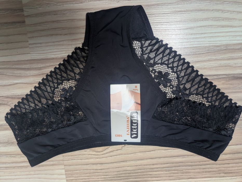 Nowe  koronkowe majteczki M