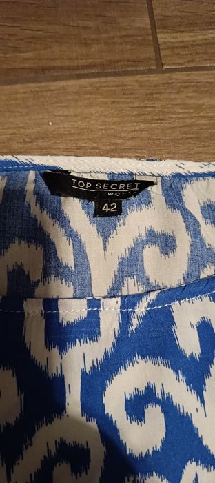 Bluzka w niebieskie wzory, Top Secret rozmiar 42