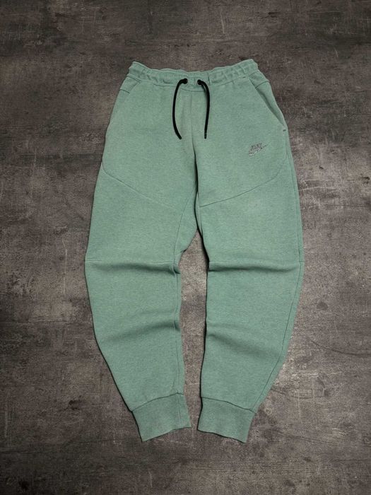 Dresy męskie Nike Tech Fleece spodnie dresowe drill