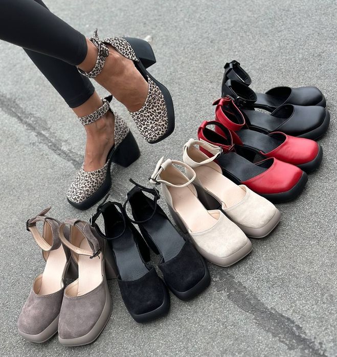 Жіночі шкіряні відкриті туфлі в кольорах