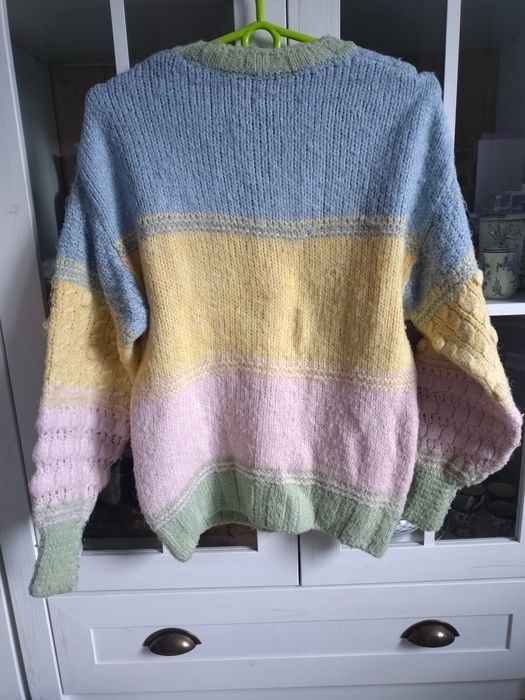 Tęczowy sweter George