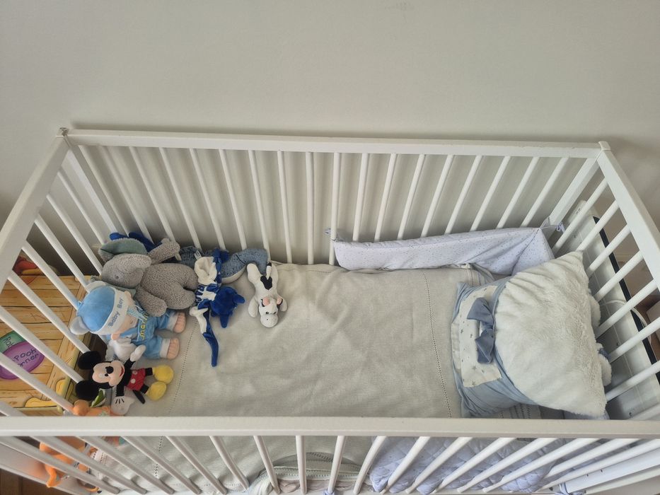 Cama de grades / Berço Madeira Branca + Colchão