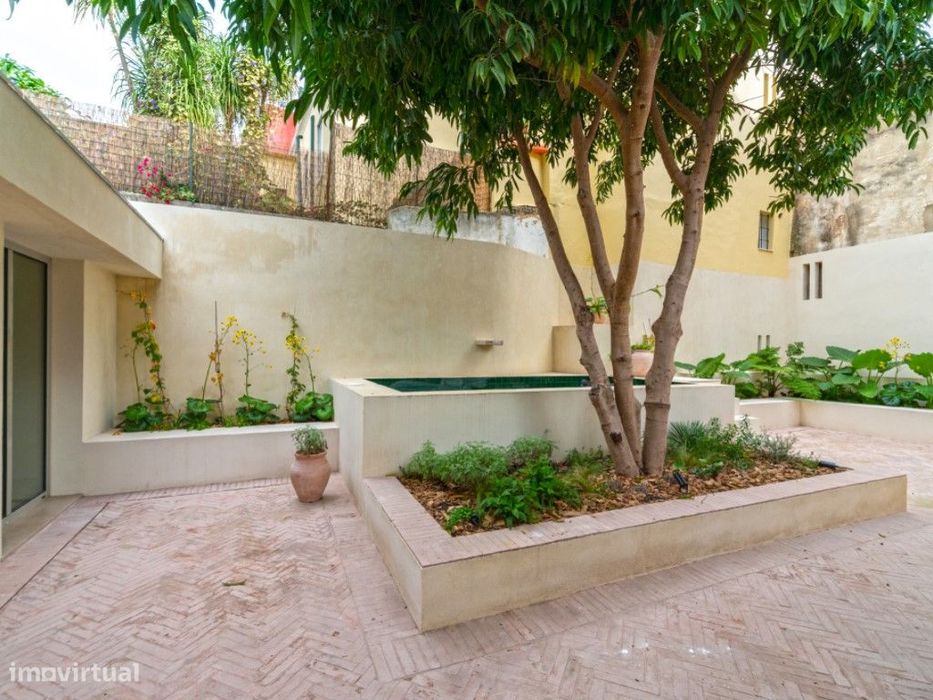 Apartamento T4 na Rua do Telhal