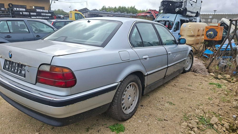 BMW E38 na części