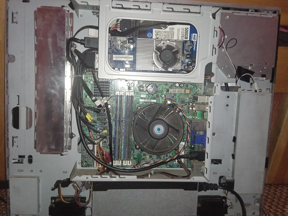 Моноблок , i5 + 16 ram + hd 500 gd + wifi + audio .