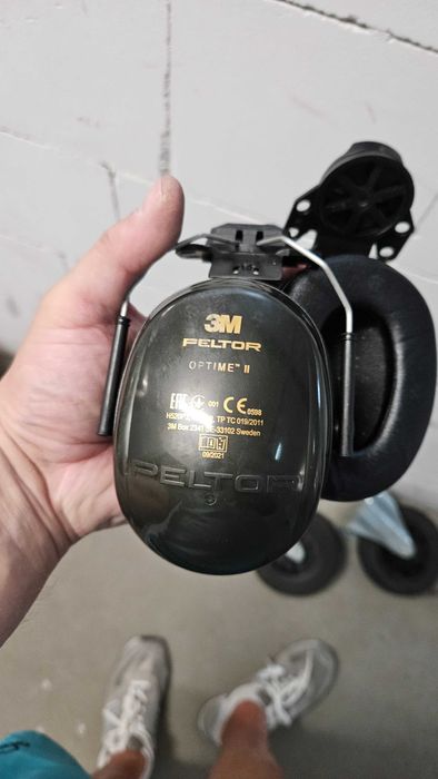 Słuchawki do kasku Peltor 3M. Nowe. Czarne