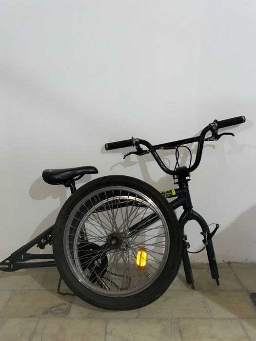 Bicicleta BMX preta