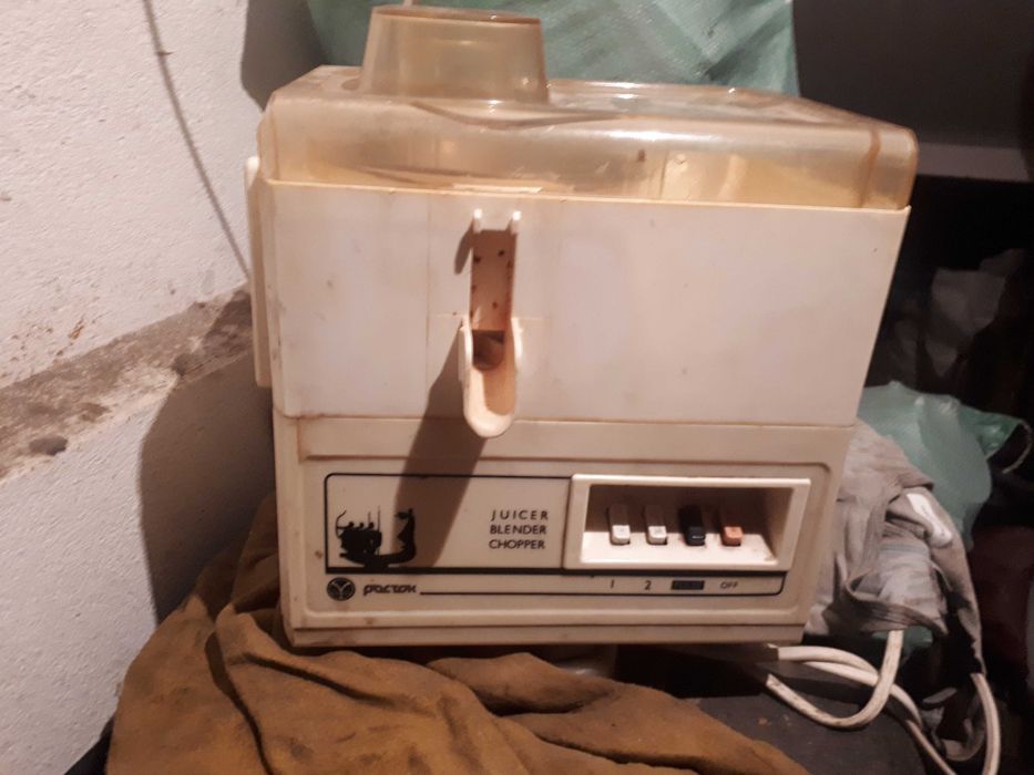 Соковижималка кухонний комбаін