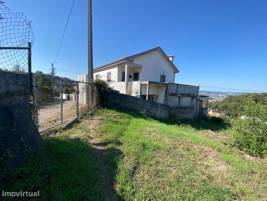 Lote de Terreno com 600 m² em Roriz – Santo Tirso