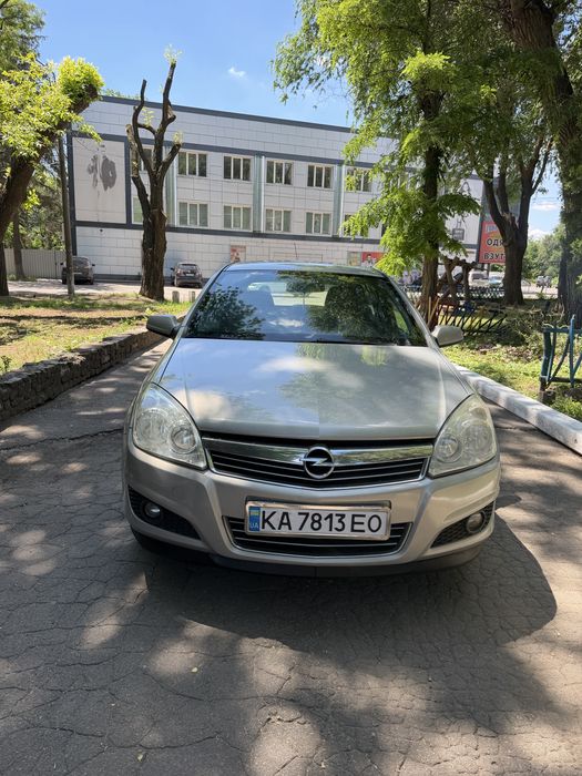 Продам ОПЕЛЬ АСТРА 1.6 газ