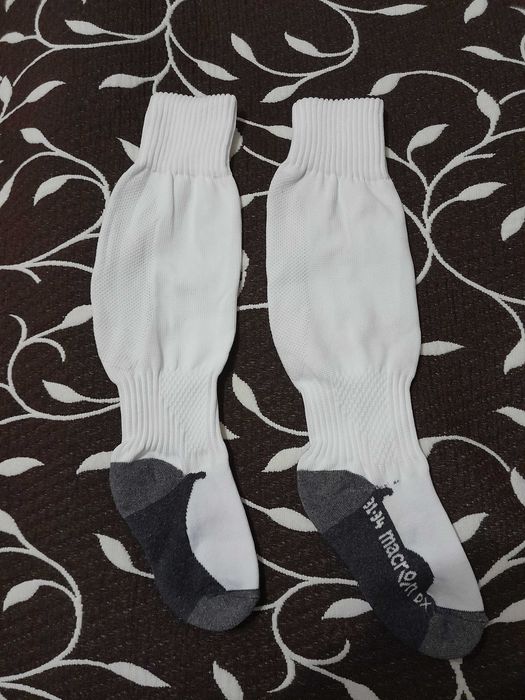 Футбольные гетры детские, размер 31-34, фирмы Macron, новые