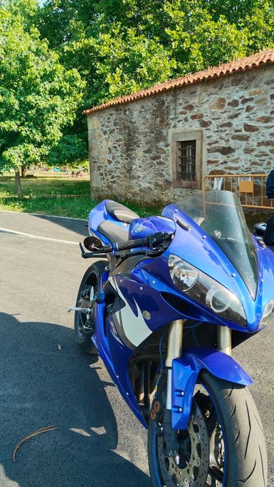 Mota yahama r1 2005