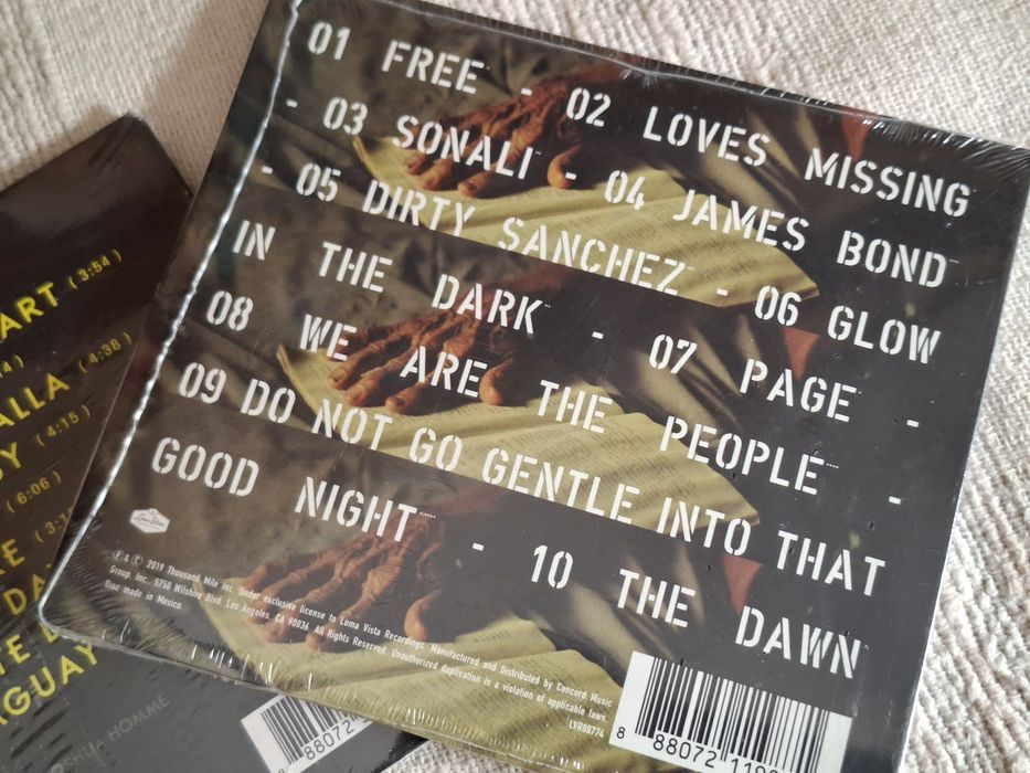 Dois cds ainda selados de Iggy Pop