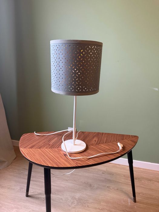 Candeeiro de mesa estilo NYMÖ IKEA cinzento