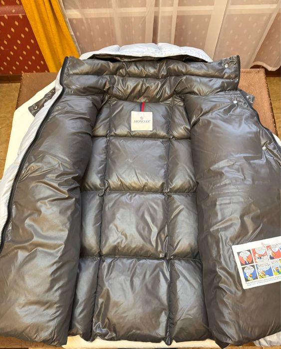 Пуховик Moncler жіночий