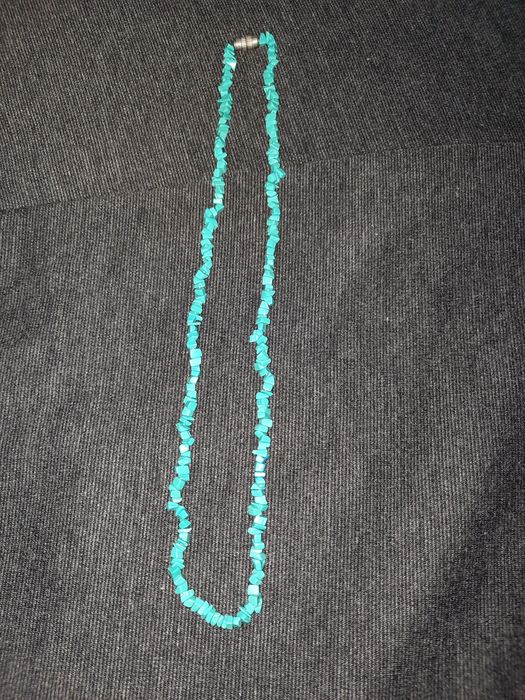 Продам бусы 4 шт.