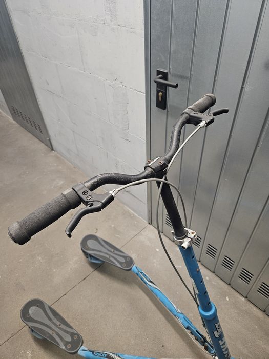Hulajnoga Trikke T67 - niebieski
