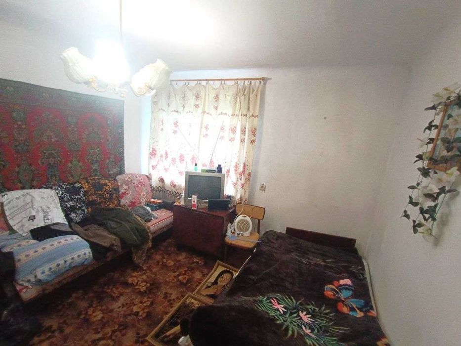 Продам 1-кімнатну квартиру на землі у с. Любомирка (25 км від Рівного)