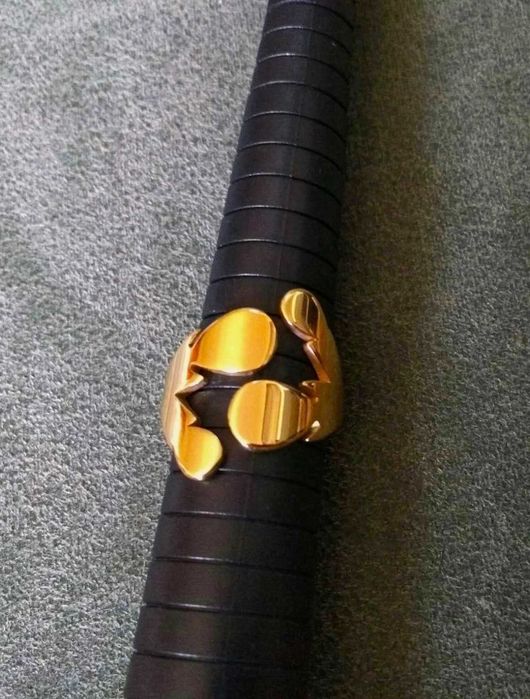 Anel Aço Dourado Abraço NOVO - Saldo