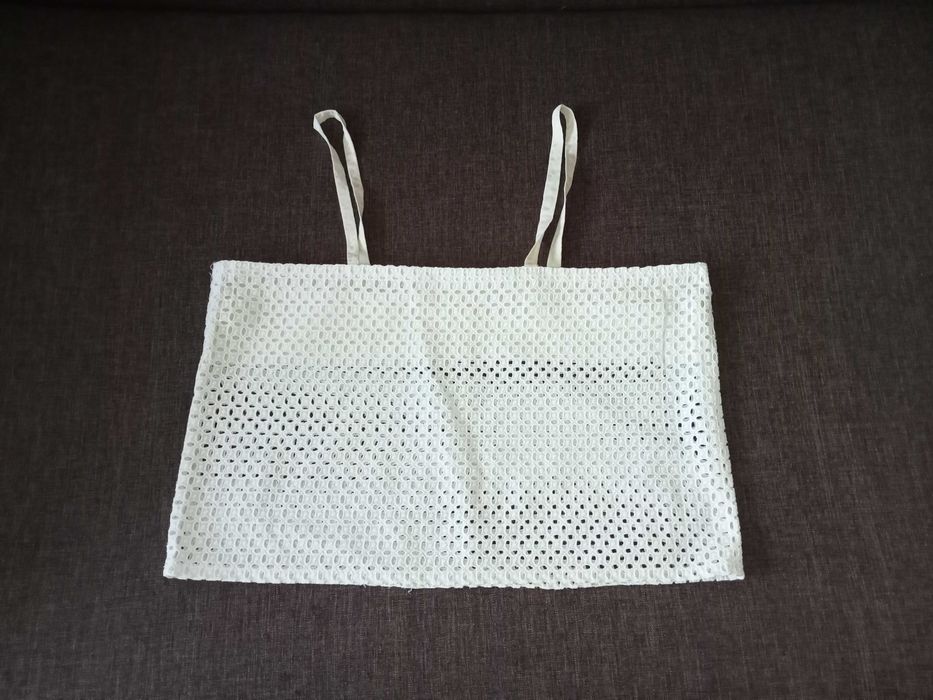 Top na ramiączkach, haftowany, biały