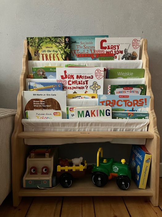 Półka na książeczki Montessori
