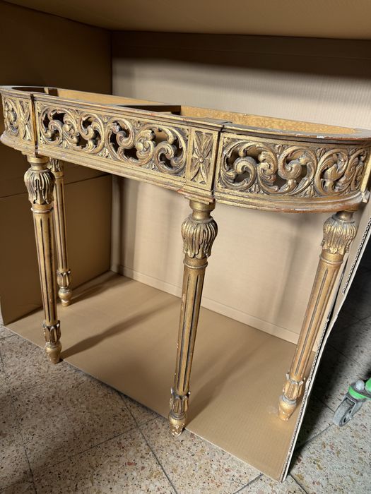 Mesa de centro e consola clássicas (Decoradora das Avenidas)