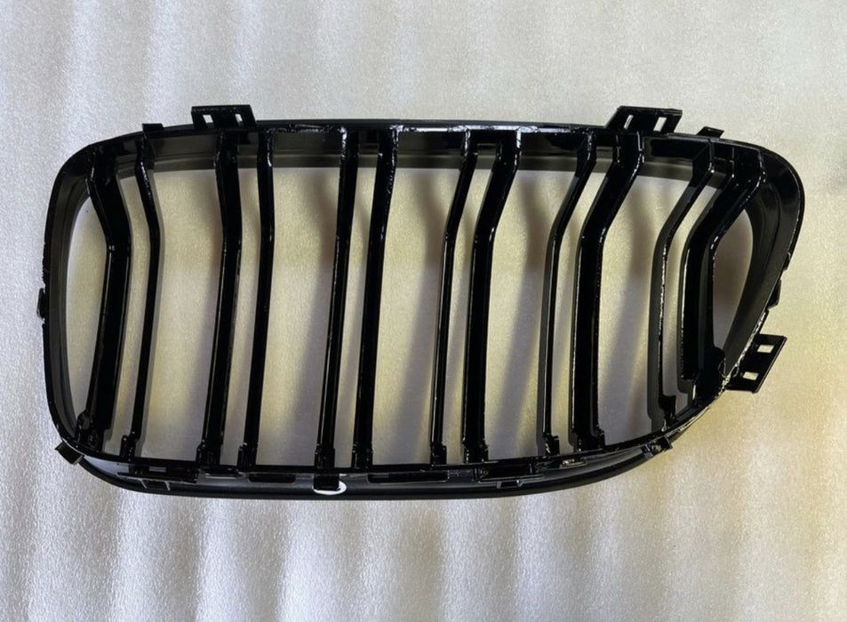 BMW Nerki Atrapy Przedniego Grilla E90 E91 Przedlfit Czarny Połysk
