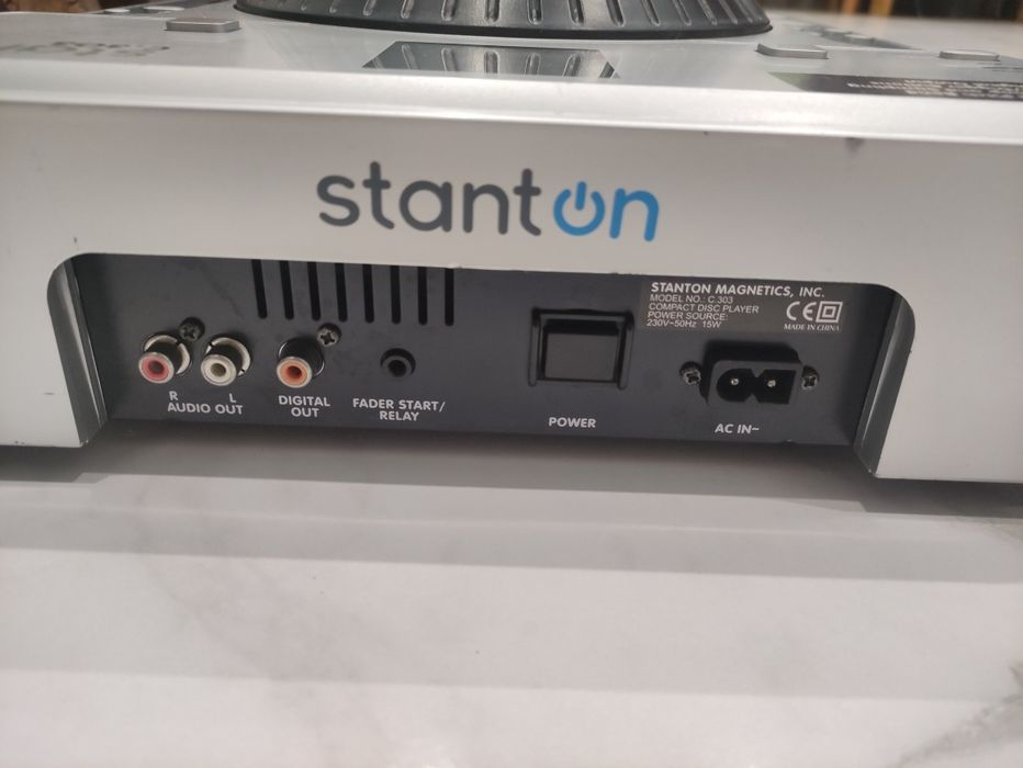 Продам DJ програвач Stanton C.303 - CD настільного виконання