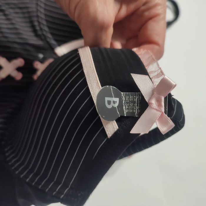 Еротичний комплект,корсет на розмір С,стан новий