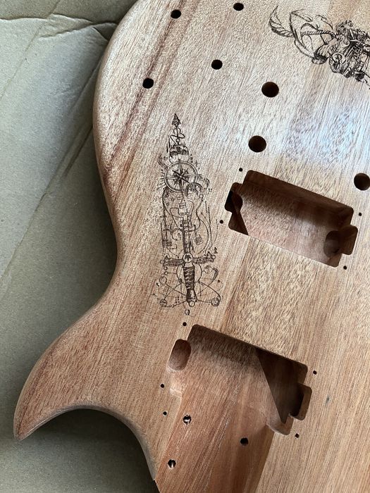 Guitarra elétrica Harley Benton personalisada