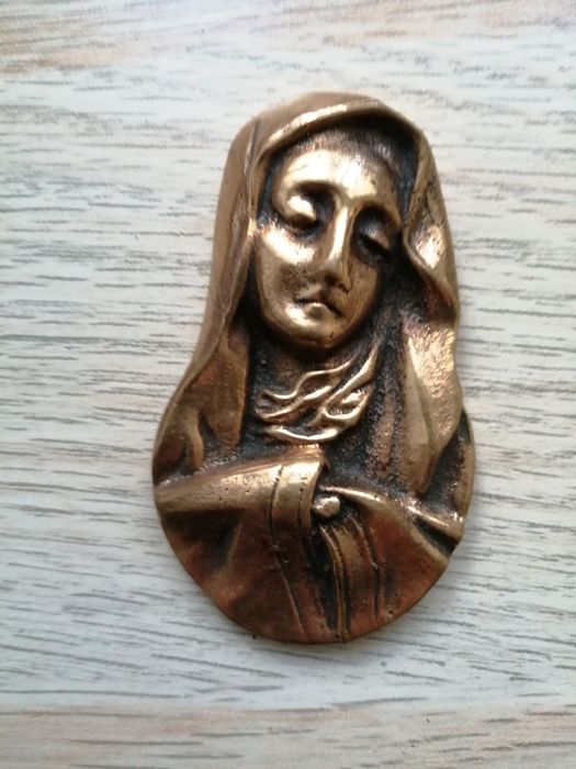 imagem de Nossa Senhora em bronze muito antiga