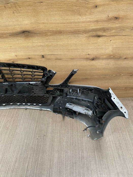 Zderzak przedni Mercedes w212 przed lift 6xpdc spryski kolor 775