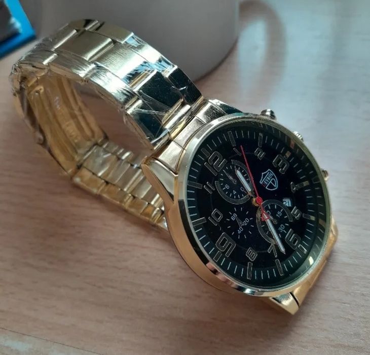 Zegarek męski bransoletką