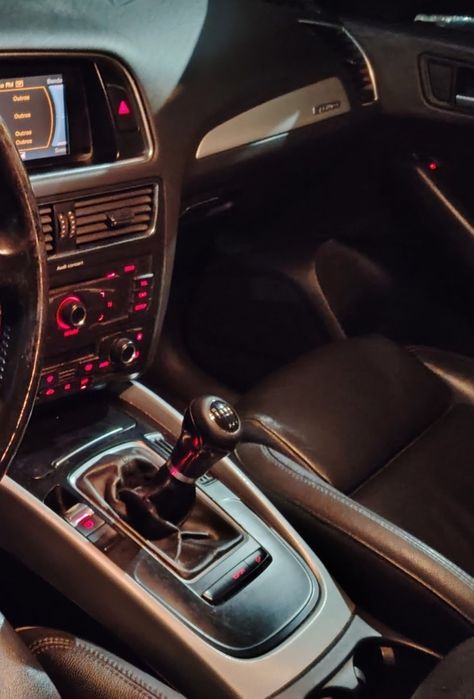 Audi Q5 Nacional 2.0 TDI 170CV 4x4 com Teto Panorâmico. Veja descrição