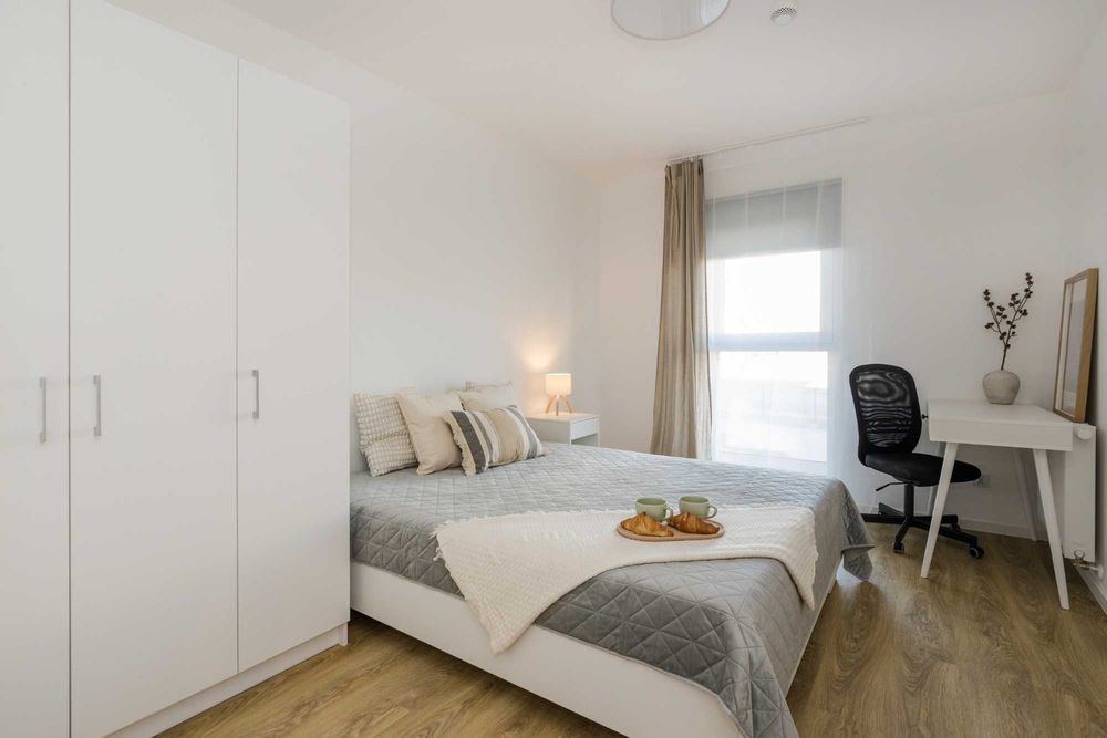 Komfortowe 2 pok -35 m² z balkonem | jasne | umeblowane | nowoczesne | zwierzolubne | Pierwszy najem! | VOUCHER! – pohled 3