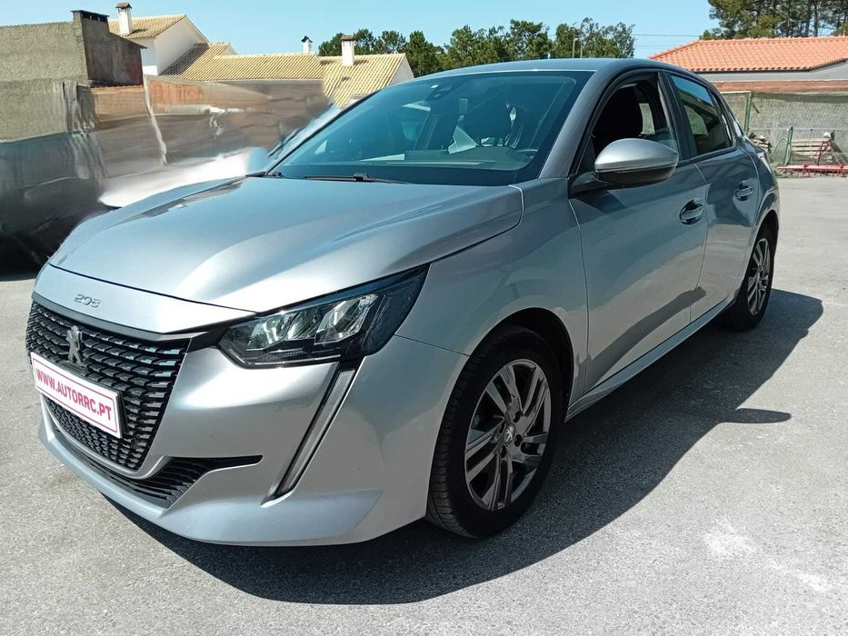 Peugeot 208 — fotografia 3
