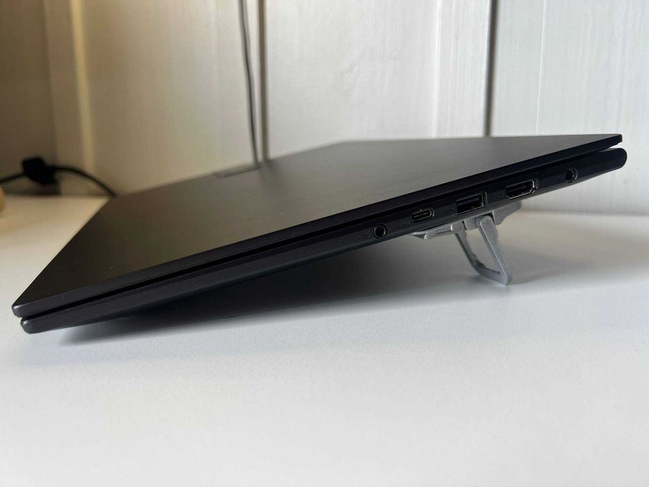 ASUS Vivobook 16X / RTX 2050 / Intel Core i5-12500H / 16 GB RAM / Ecrã de 16"