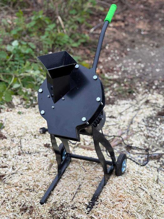 Електричний подрібнювач гілок до 5 см, 3 кВт, 220В щепоріз, щепорез