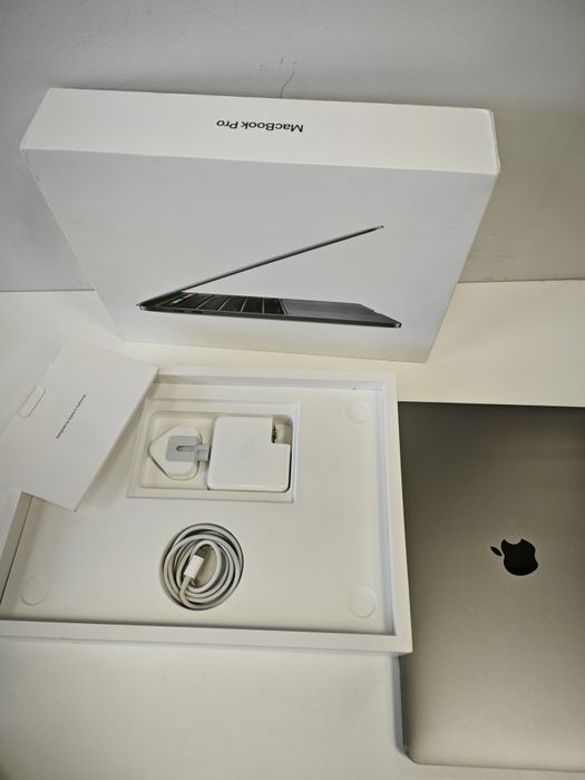 MacBook Pro 13" 2020 16Gb / 512 Gb (А2251)