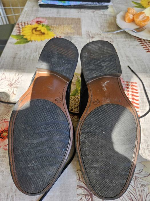 Skórzane, czarne buty Lasocki - komunia - rozm. 33