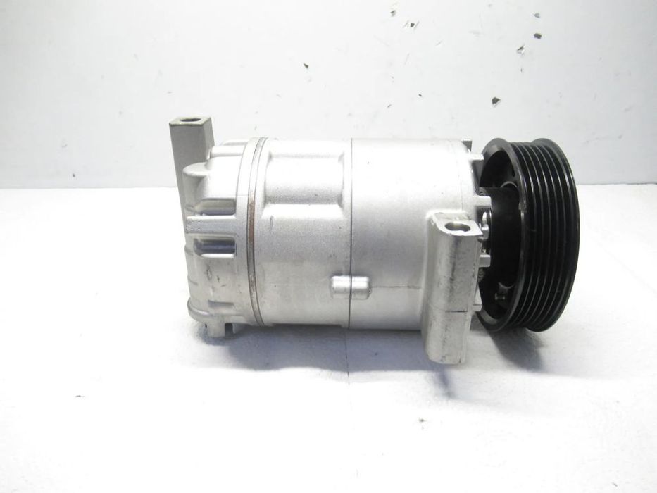 Kompresor klimatyzacji VW Audi Seat Skoda Renault Valeo 699357 1K0820803E