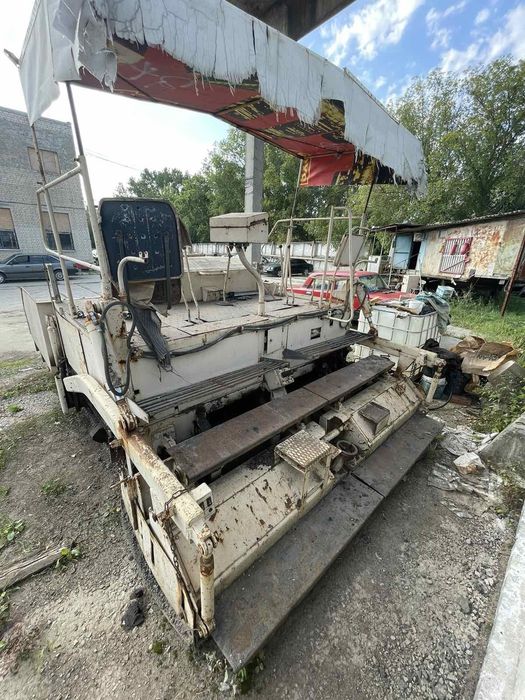 Продам Асфальтоукладчик ДС 143А