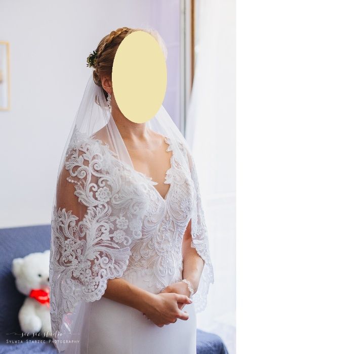 Suknia Ślubna z welonem.