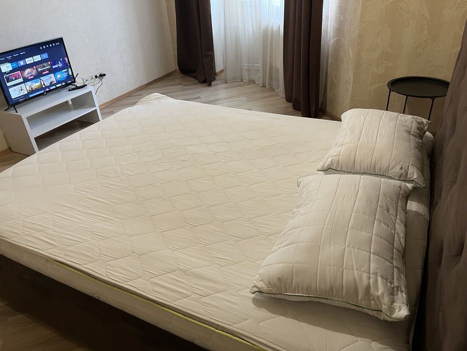 ВІЛЬНА !Подобово квартира Люкс в центрі міста