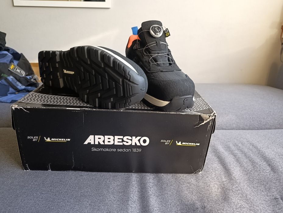 Buty robocze ochronne arbesko kontroll 230 Michelin rozmiar 42 z podnoskiem wkładką antyprzebiciową zapięcie boa
