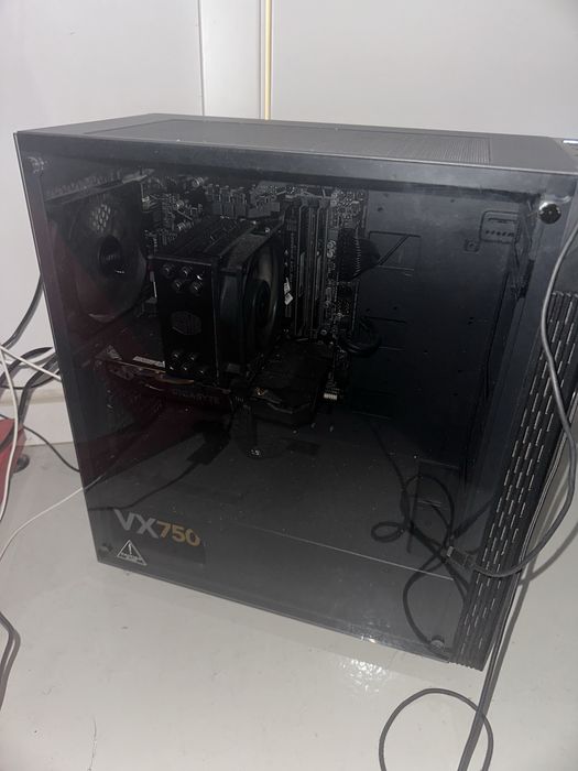 PC GAMING - I5 10400F ; 1660 super ; 16gb ram
