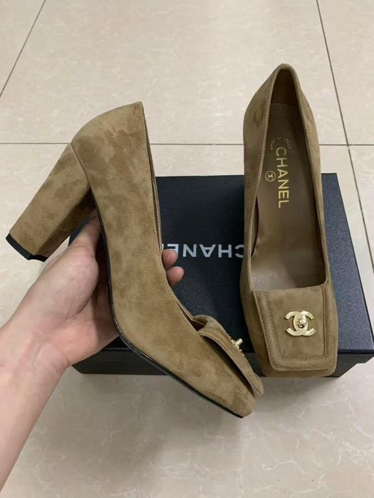 Czółenka Chanel black suede