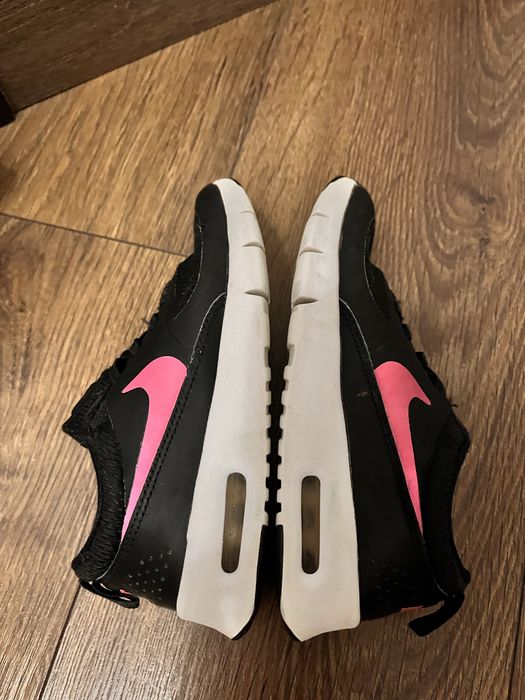 Кросівки Nike для дівчинки