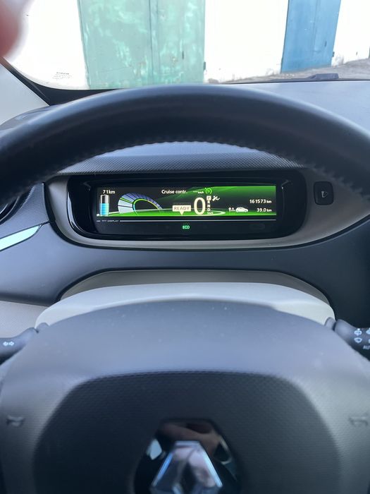 Продам Renault zoe