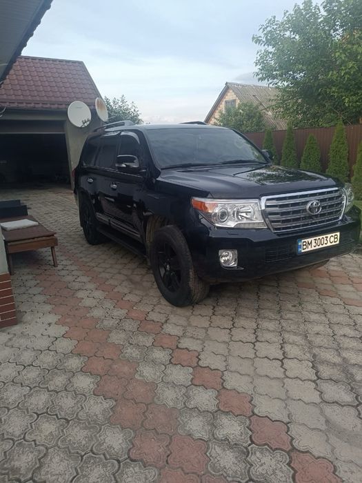 Продам Тойота ленд крузер 200 (TOYOTA LAND CRUISER 200)